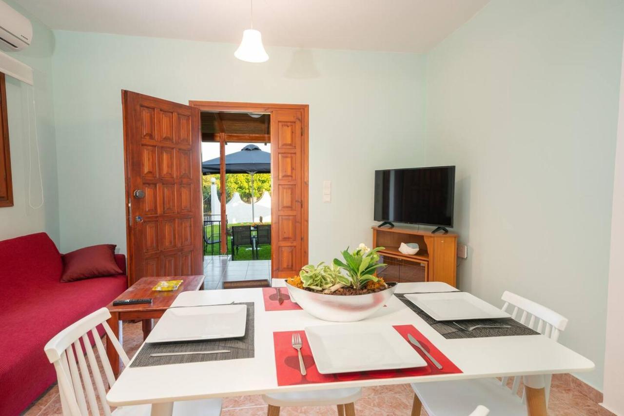 Afroditi Holiday Home - Blue Apartment Svoronata Dış mekan fotoğraf