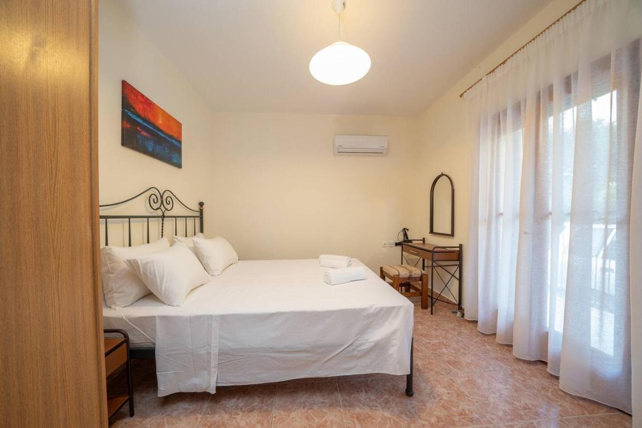 Afroditi Holiday Home - Blue Apartment Svoronata Dış mekan fotoğraf