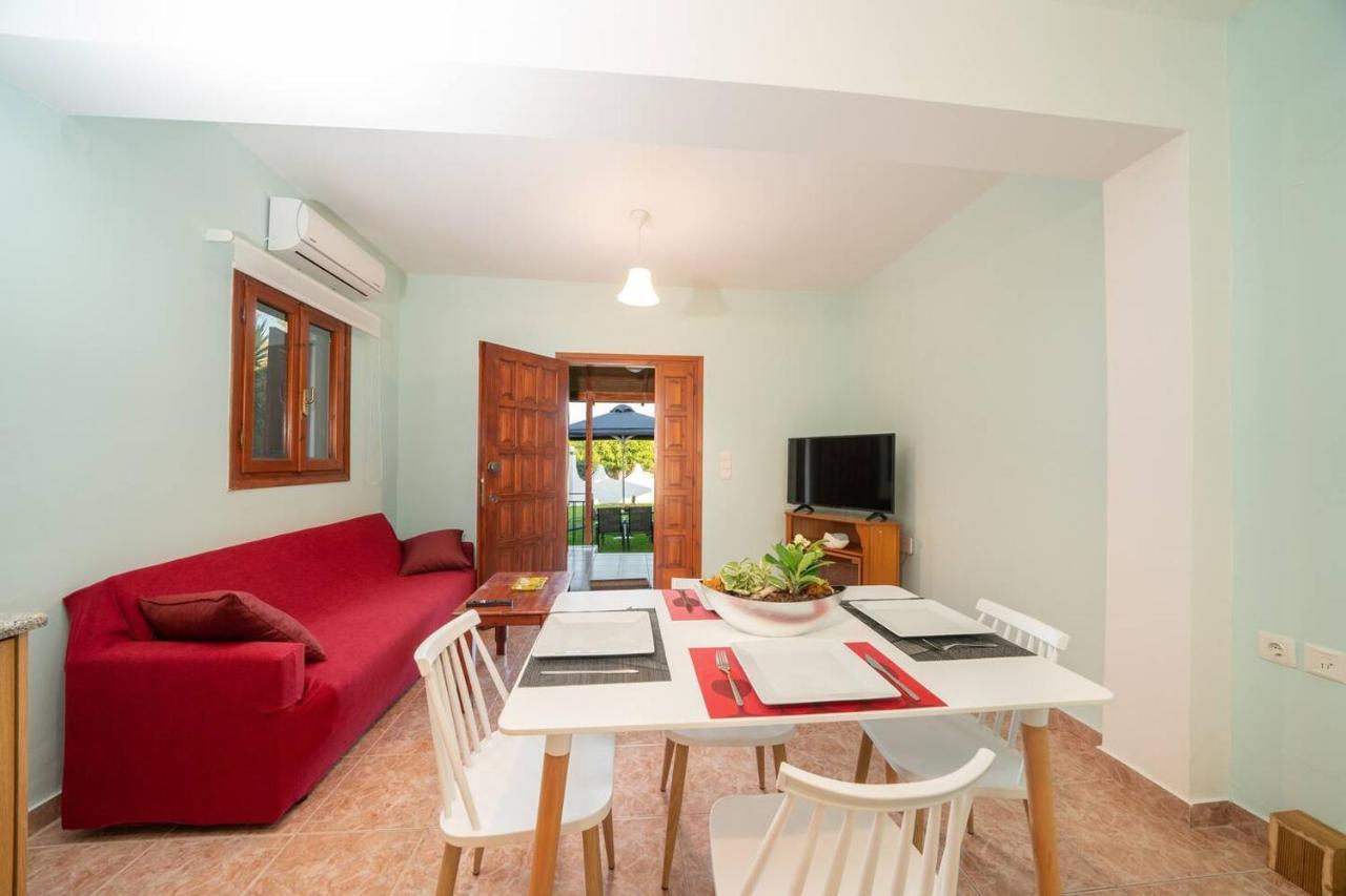 Afroditi Holiday Home - Blue Apartment Svoronata Dış mekan fotoğraf